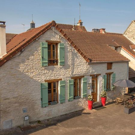Aupres Du Chateau Tanlay Exteriör bild