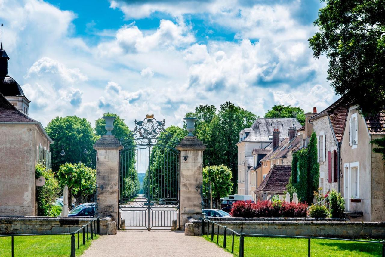 Aupres Du Chateau Tanlay Exteriör bild